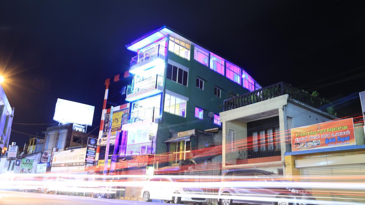281 Kandy City Hostel & Rooms Deiyannewela Экстерьер фото